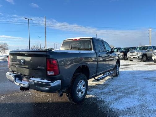 2017 RAM 2500 SLT Crew Cab 4x4 6'4' Box