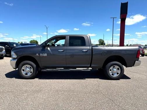2017 RAM 2500 SLT Crew Cab 4x4 6'4' Box