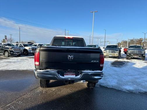 2017 RAM 2500 SLT Crew Cab 4x4 6'4' Box