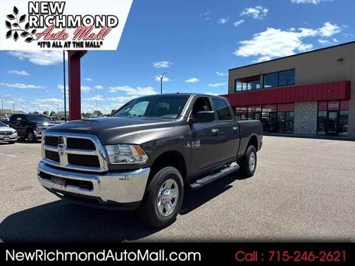 2017 RAM 2500 SLT Crew Cab 4x4 6'4' Box
