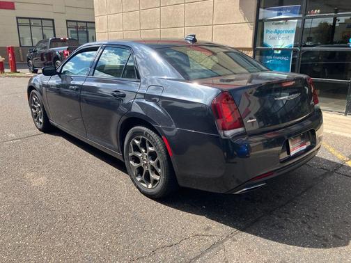 2018 Chrysler 300 S