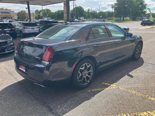 2018 Chrysler 300 S