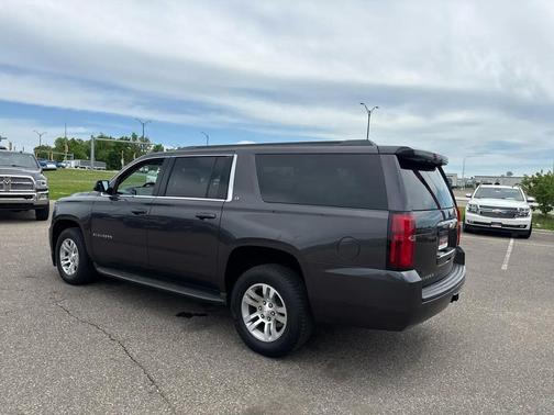 Gray 2016 Chevrolet Suburban LT