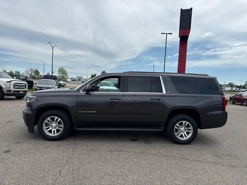 Gray 2016 Chevrolet Suburban LT
