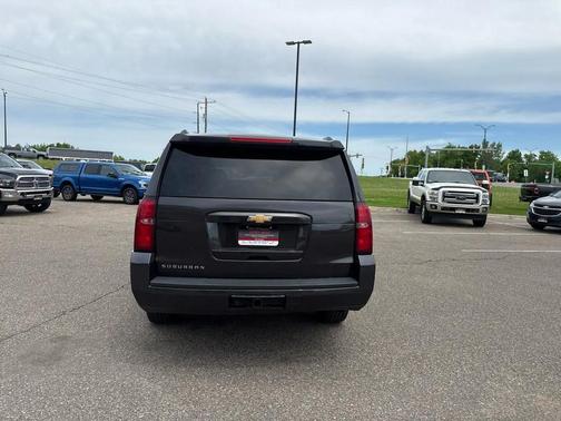 Gray 2016 Chevrolet Suburban LT