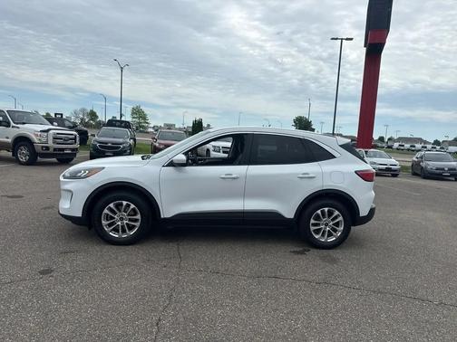 White 2020 Ford Escape SE