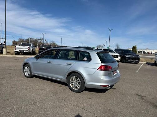 2015 Volkswagen Golf SportWagen TDI S 4-Door