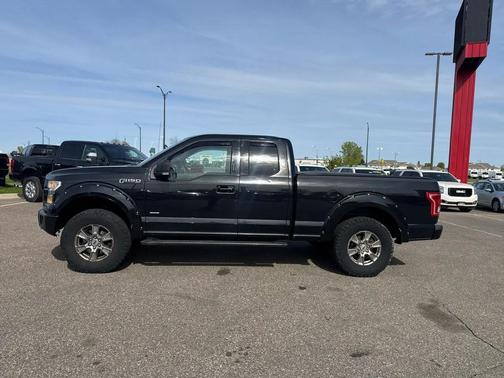 Ruby Red Metallic Tinted Clearcoat 2015 Ford F-150 XLT