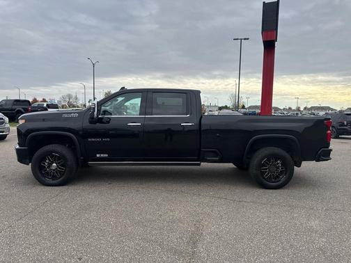 2022 Chevrolet Silverado 3500 High Country
