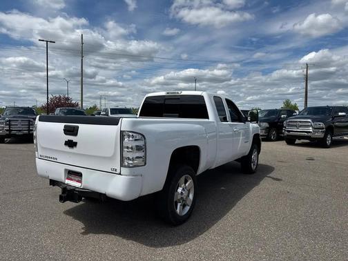 Pearl White 2011 Chevrolet Silverado 2500 LTZ