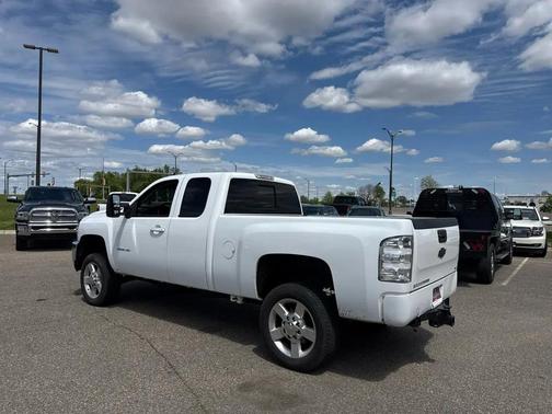 Pearl White 2011 Chevrolet Silverado 2500 LTZ