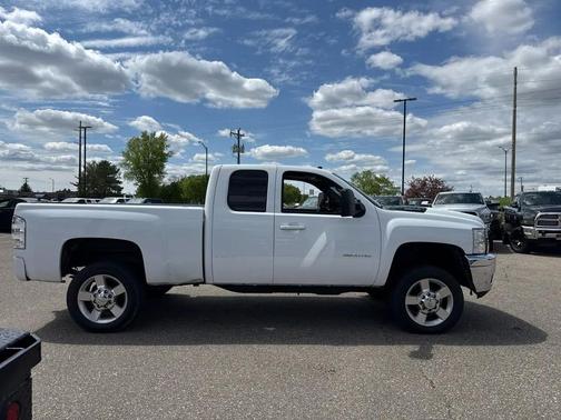 Pearl White 2011 Chevrolet Silverado 2500 LTZ