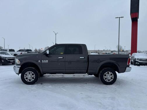 2018 RAM 2500 Laramie Crew Cab 4x4 6'4' Box