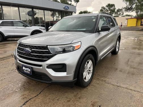 Iconic Silver Metallic 2020 Ford Explorer XLT