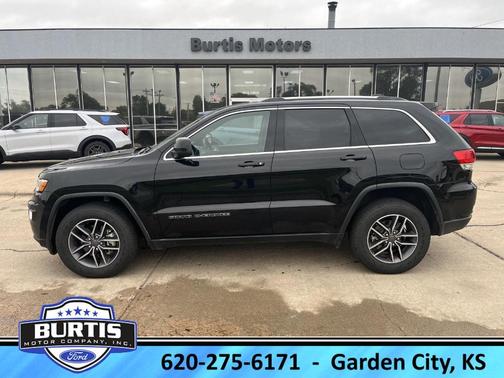 Diamond Black 2019 Jeep Grand Cherokee Laredo E