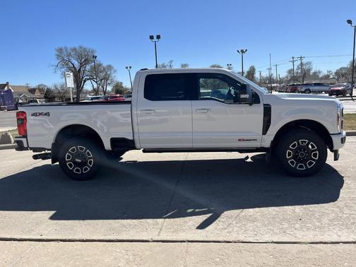 Star White 2026 Ford F-250 Platinum