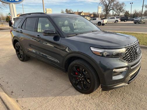 2022 Ford Explorer ST