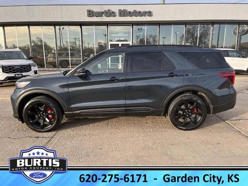 2022 Ford Explorer ST