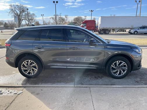 2024 Lincoln Corsair Premiere