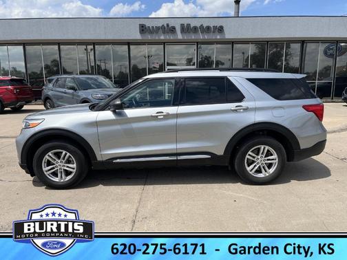 Iconic Silver Metallic 2023 Ford Explorer XLT