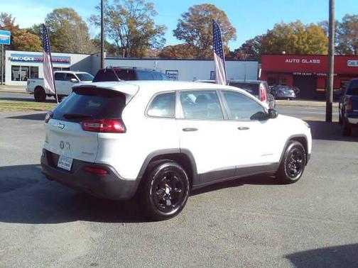 2015 Jeep Cherokee Sport