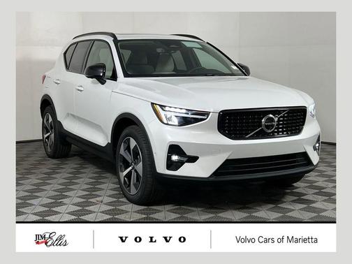 Crystal White 2026 Volvo XC40 Plus, B5 AWD Gas (mild hybrid), Dark