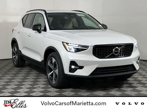2026 Volvo XC40 B5 Plus