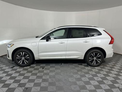 2025 Volvo XC60 Plug-In Hybrid T8 Core