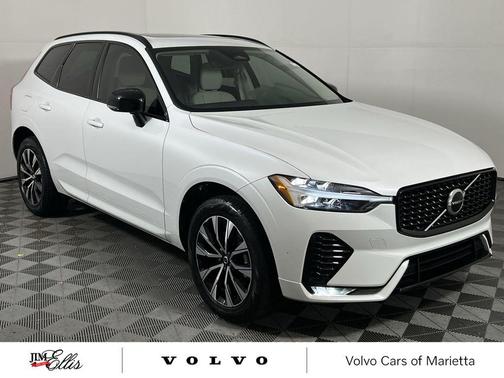2024 Volvo XC60 B5 Core Dark Theme