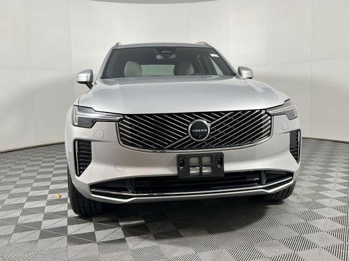 2025 Volvo XC90 B6 Plus 7-Seater