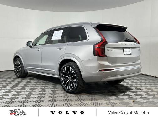 2025 Volvo XC90 B6 Plus 7-Seater