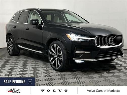 2023 Volvo XC60 B5 Ultimate Bright Theme
