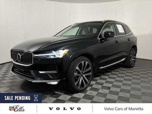 2023 Volvo XC60 B5 Ultimate Bright Theme