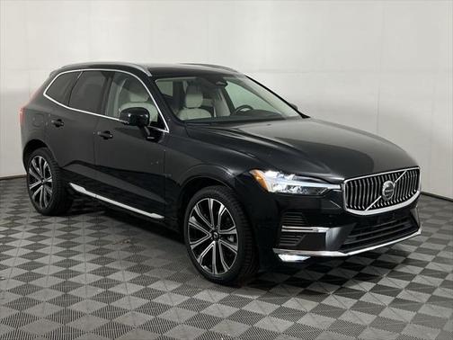 2023 Volvo XC60 B5 Ultimate Bright Theme