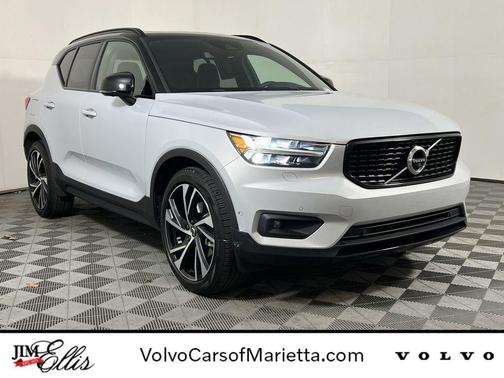2021 Volvo XC40 T5 R-Design