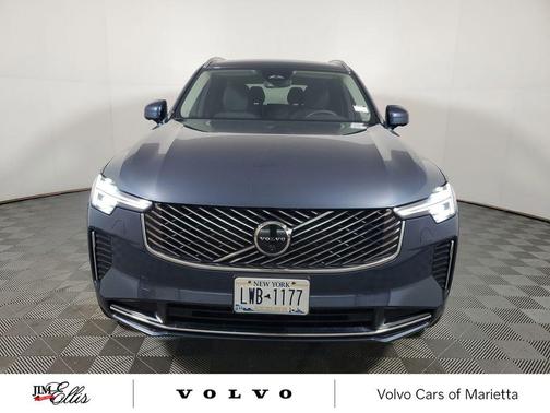 2025 Volvo XC90 B6 Plus 7-Seater