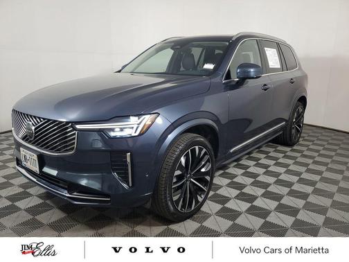 2025 Volvo XC90 B6 Plus 7-Seater