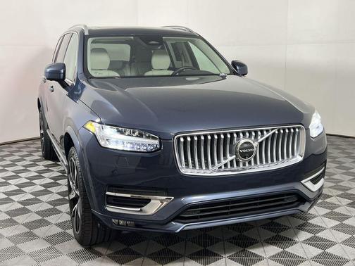 2024 Volvo XC90 B5 Plus Bright Theme