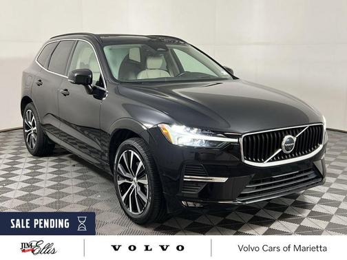 2022 Volvo XC60 B5 Momentum