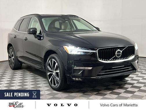 2022 Volvo XC60 B5 Momentum