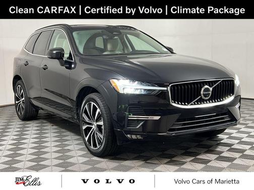 2022 Volvo XC60 B5 Momentum