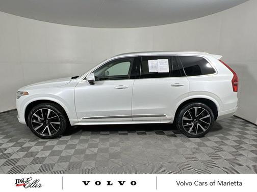 2024 Volvo XC90 B5 Plus Bright Theme