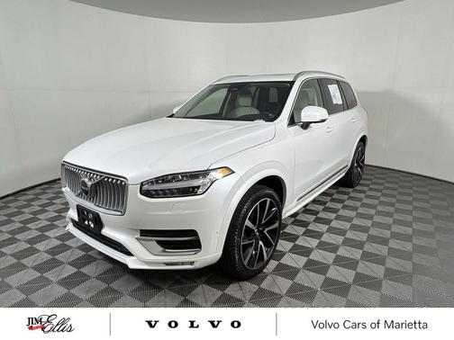 2024 Volvo XC90 B5 Plus Bright Theme