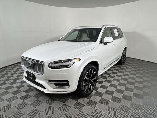 2024 Volvo XC90 B5 Plus Bright Theme