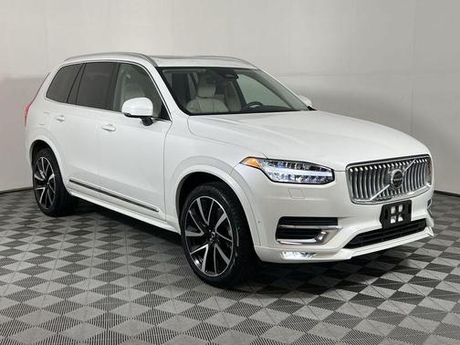 2024 Volvo XC90 B6 Plus Bright Theme 7-Seater