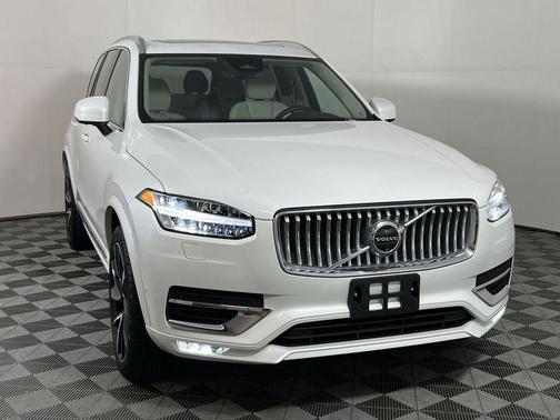 2024 Volvo XC90 B6 Plus Bright Theme 7-Seater