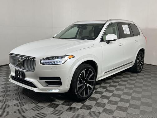 2024 Volvo XC90 B6 Plus Bright Theme 7-Seater