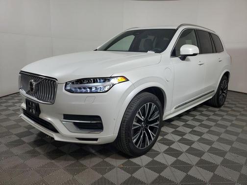 2024 Volvo XC90 Recharge Plug-In Hybrid T8 Plus Bright Theme 7-Seater