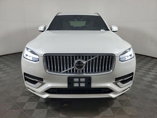 2024 Volvo XC90 Recharge Plug-In Hybrid T8 Plus Bright Theme 7-Seater