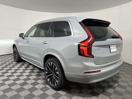 2026 Volvo XC90 B6 Plus 7-Seater
